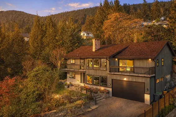 284 Montroyal Boulevard, North Vancouver