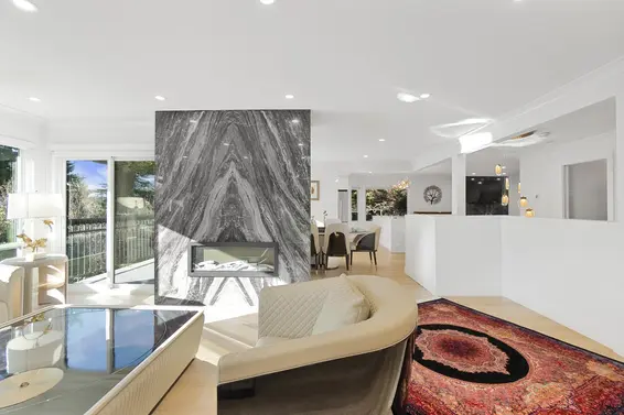 284 Montroyal Boulevard, North Vancouver For Sale - image 8