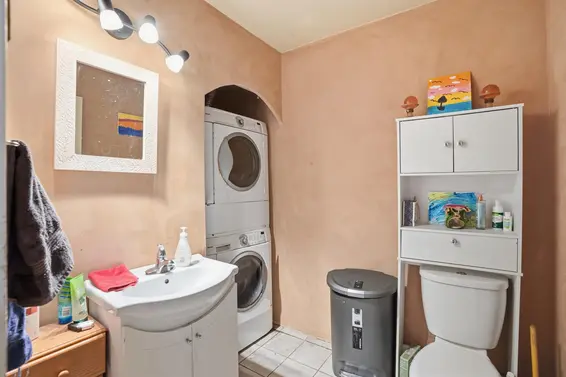 B 403 Alder Street, North Vancouver For Sale - image 11