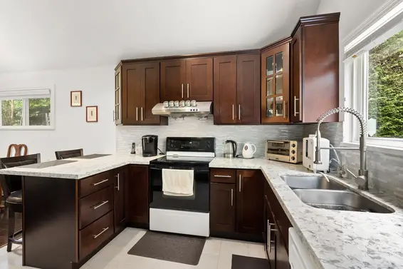 3866 Brockton Crescent, North Vancouver For Sale - image 10