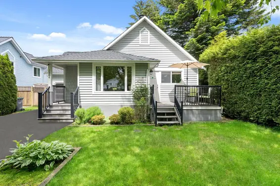 3866 Brockton Crescent, North Vancouver For Sale - image 2