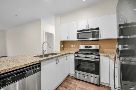 313 2601 Whiteley Court, North Vancouver For Sale - image 2