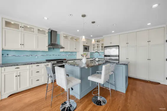 2030 Russet Way, West Vancouver For Sale - image 16