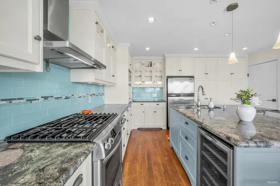2030 Russet Way, West Vancouver For Sale - image 17