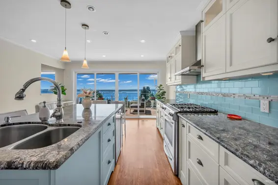 2030 Russet Way, West Vancouver For Sale - image 18