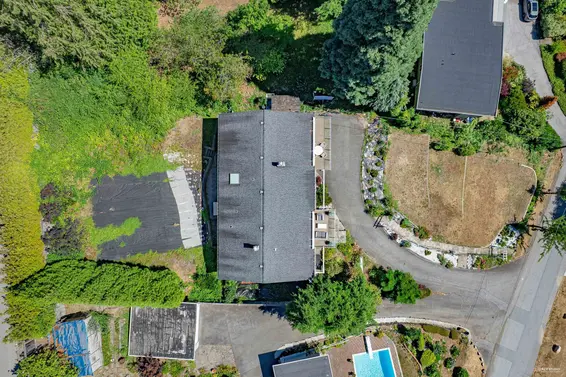 2030 Russet Way, West Vancouver For Sale - image 30