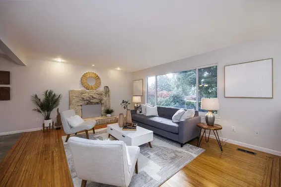 2100 Whitman Avenue, North Vancouver For Sale - image 9