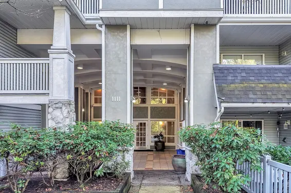 211 1111 Lynn Valley Road, North Vancouver