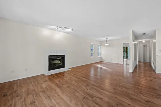 4125 Lynn Valley Road, North Vancouver For Sale - image 12