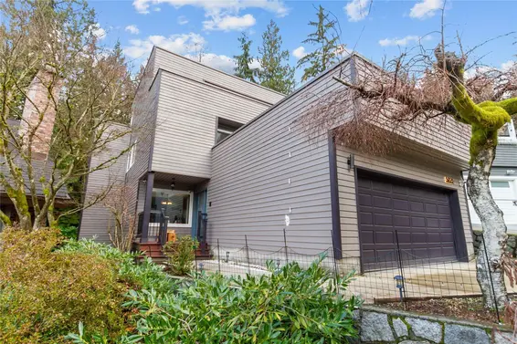 5655 White Pine Lane, North Vancouver For Sale - image 2