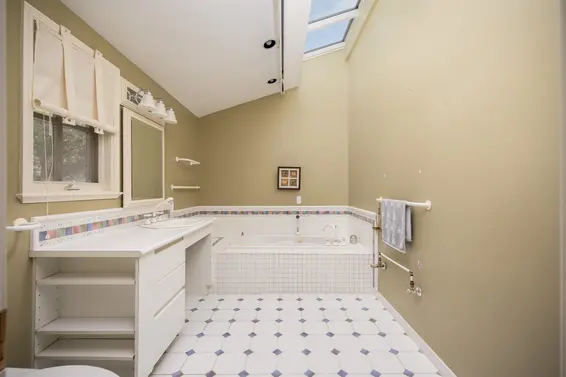 888 Pyrford Road, West Vancouver For Sale - image 26