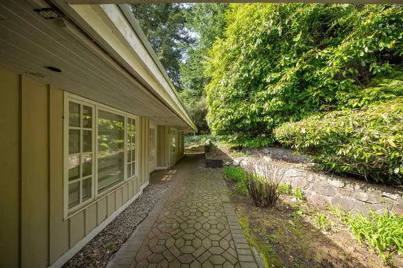 888 Pyrford Road, West Vancouver For Sale - image 28