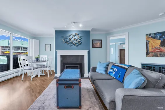 3208 33 Chesterfield Place, North Vancouver For Sale - image 3