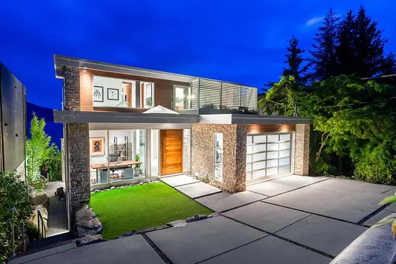 53 Brunswick Beach Road, Lions Bay For Sale - image 2