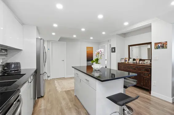 2006 2024 Fullerton Avenue, North Vancouver For Sale - image 24