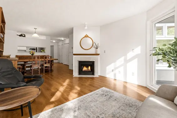 307 2800 Chesterfield Avenue, North Vancouver For Sale - image 4