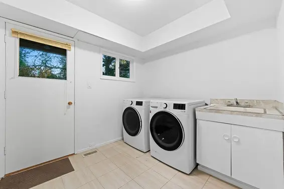 2510 Byron Road, North Vancouver For Sale - image 30