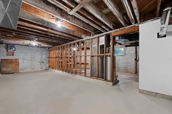 2510 Byron Road, North Vancouver For Sale - image 31