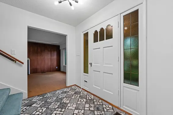 2510 Byron Road, North Vancouver For Sale - image 6