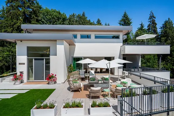 4415 Stone Crescent, West Vancouver For Sale - image 2