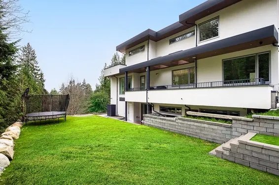 4415 Stone Crescent, West Vancouver For Sale - image 32