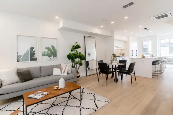 201 649 East 3Rd Street, North Vancouver