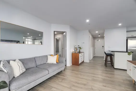 302 122 East 3rd Street, North Vancouver For Sale - image 4