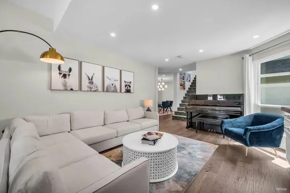 860 Ruckle Court, North Vancouver For Sale - image 4
