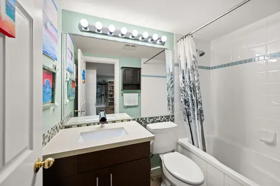 308 128 West 8 Street, North Vancouver For Sale - image 24
