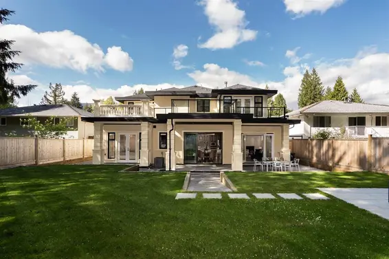 1379 Chuckart Place, North Vancouver