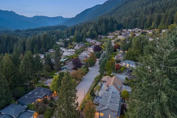 5008 Redonda Drive, North Vancouver For Sale - image 35