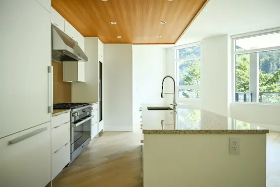 302 6707 Nelson Avenue, West Vancouver For Sale - image 3