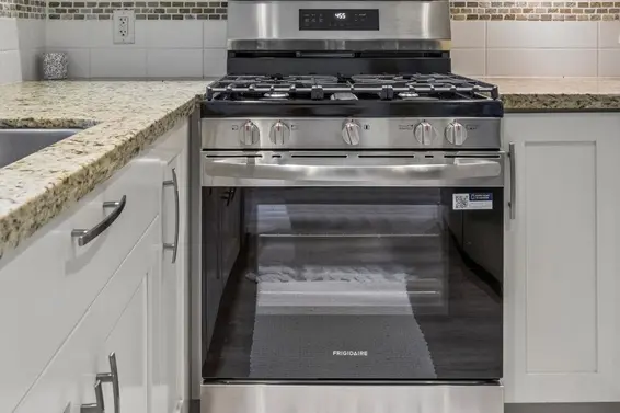 207 116 West 23rd Street, North Vancouver For Sale - image 16