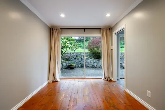 3980 Westridge Avenue, West Vancouver For Sale - image 17