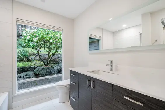 3980 Westridge Avenue, West Vancouver For Sale - image 22