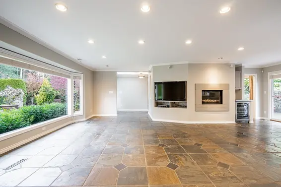 3980 Westridge Avenue, West Vancouver For Sale - image 8