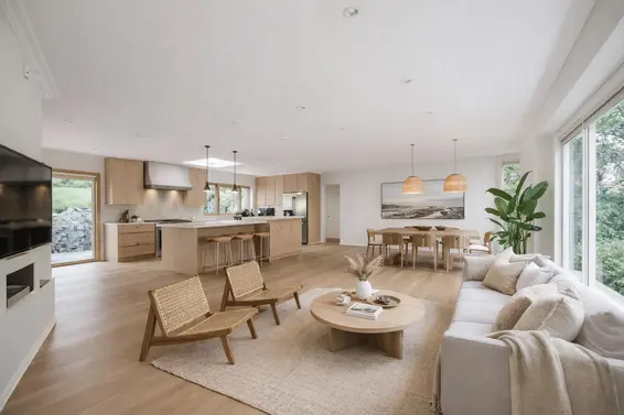 3980 Westridge Avenue, West Vancouver For Sale - image 9