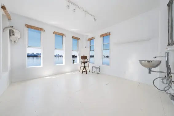 A27 415 West Esplanade Avenue, North Vancouver For Sale - image 11