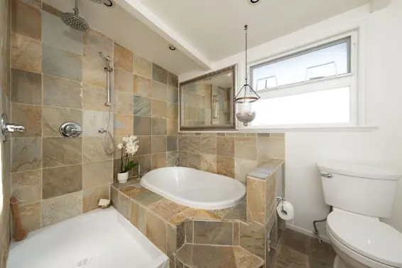 A27 415 West Esplanade Avenue, North Vancouver For Sale - image 28