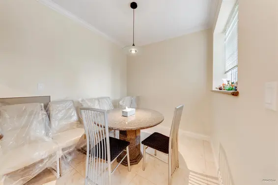 4989 Chalet Place, North Vancouver For Sale - image 12