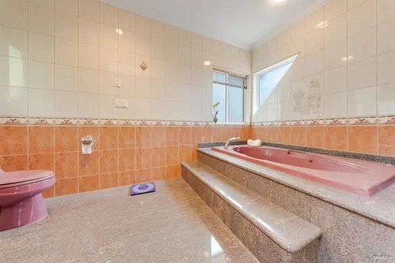 4989 Chalet Place, North Vancouver For Sale - image 16