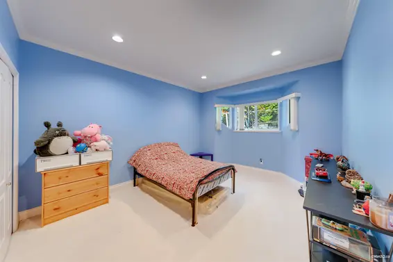 4989 Chalet Place, North Vancouver For Sale - image 18