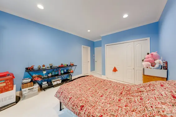 4989 Chalet Place, North Vancouver For Sale - image 19