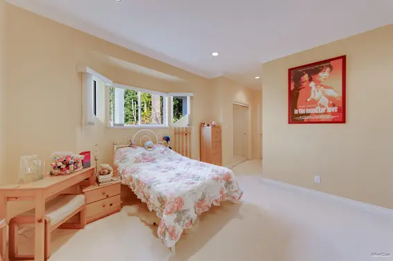 4989 Chalet Place, North Vancouver For Sale - image 21