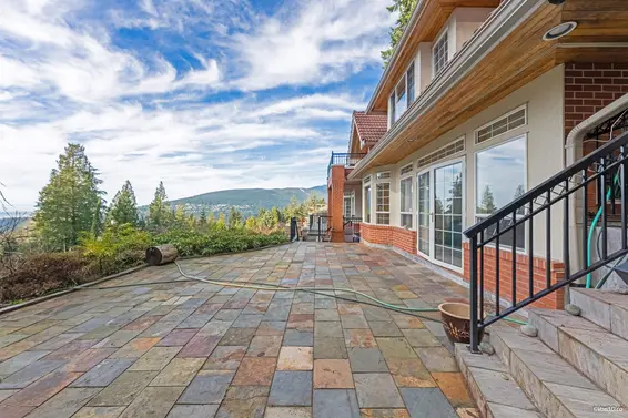 4989 Chalet Place, North Vancouver For Sale - image 36