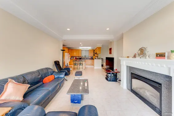 4989 Chalet Place, North Vancouver For Sale - image 7