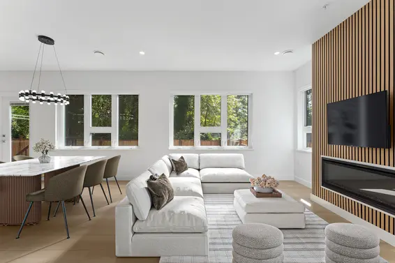 842 St. Denis Avenue, North Vancouver