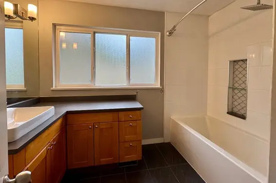 5257 Sonora Drive, North Vancouver For Sale - image 9