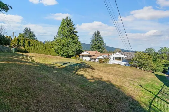 685 King Georges Way, West Vancouver For Sale - image 38
