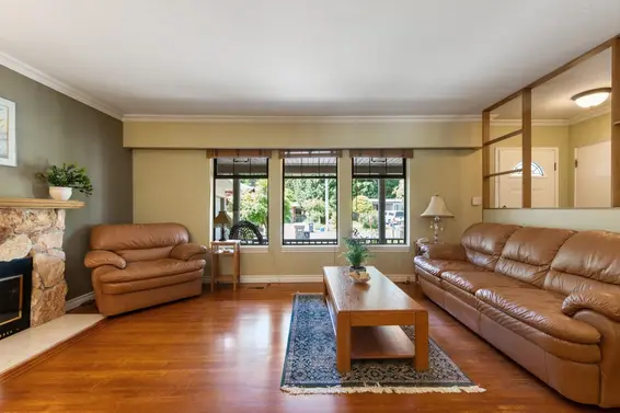 4492 Lions Avenue, North Vancouver For Sale - image 11
